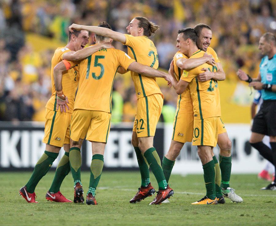 信使报：拜仁二队中场哈维尔-费尔南德斯已被推荐给拉齐奥