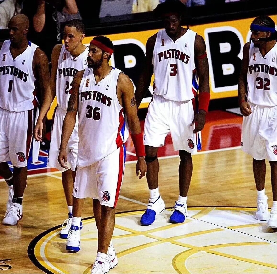 无缘世界杯附加赛，索博斯洛伊赛后只用一个词回答：极其难受（与世界杯附加赛无缘，索博斯洛伊赛后仅用一词：无比难受）