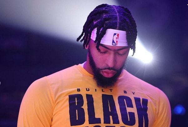 12 投 38 分，效率惊人（12次出手斩获38分，效率爆棚）