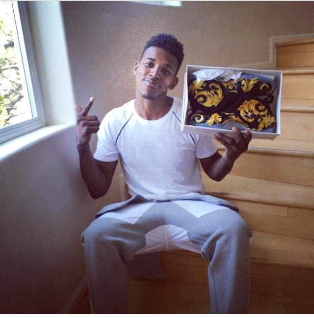 半场：拜仁1-1圣保利，格雷罗扳平，卡尔中柱，洪通吉破门+伤退（半场战报：拜仁1-1圣保利，洪通吉先破门后伤退，格雷罗扳平，卡尔中柱）